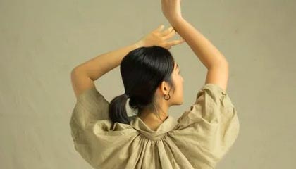 菲律宾大选民调公布，马科斯没想到，莎拉面临弹劾仍领跑民调，老杜很关键！