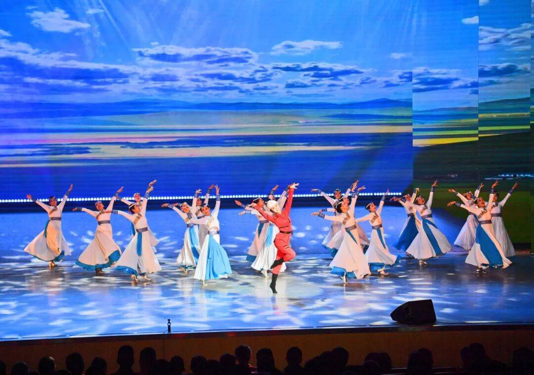我们追着石油走｜中原油田举办庆祝发现50周年文艺晚会